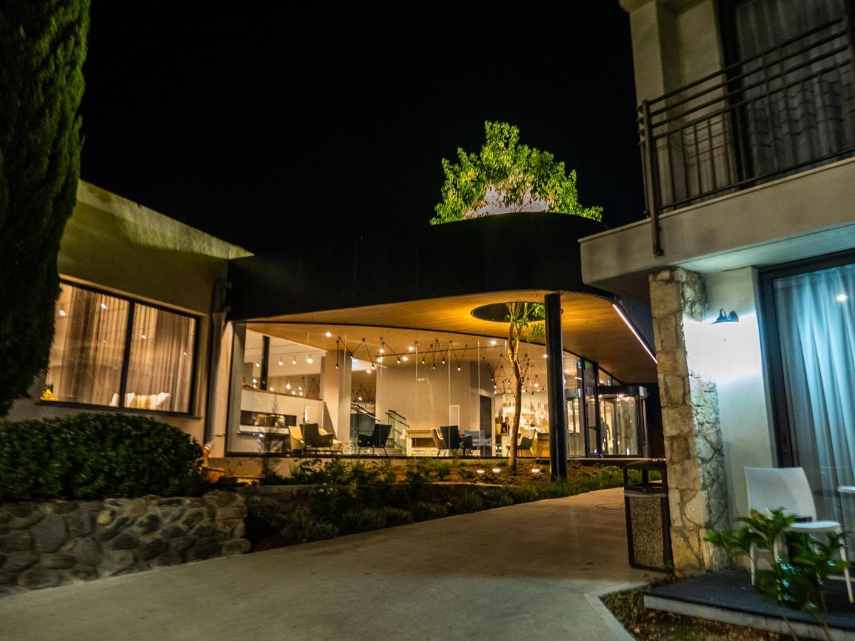 Giladi Hotel Kefar Gil'adi Exterior foto